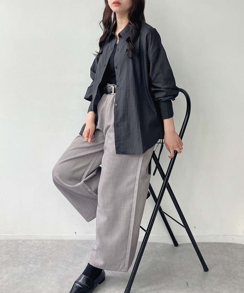 AS KNOW AS plus（アズノゥアズプラス）の「●サイドシャーリングリボン結び ビッグサイズシアーシャツ（シャツ/ブラウス・レディース・オフホワイト/ライトグリーン/スミクロ・FREE）」の12枚目の写真