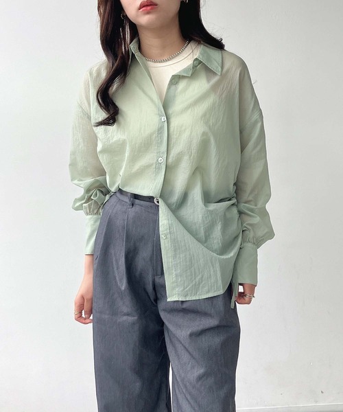 AS KNOW AS plus（アズノゥアズプラス）の「●サイドシャーリングリボン結び ビッグサイズシアーシャツ（シャツ/ブラウス・レディース・オフホワイト/ライトグリーン/スミクロ・FREE）」の19枚目の写真