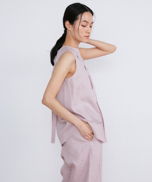 INED（イネド）の「リネンボックスプリーツブラウス《la veille by SUPERIOR CLOSET》【セットアップ対応】（シャツ/ブラウス・レディース・カーキ/ピンク・9号/11号）」の7枚目の写真