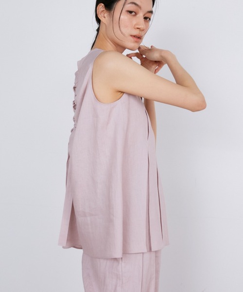 INED（イネド）の「リネンボックスプリーツブラウス《la veille by SUPERIOR CLOSET》【セットアップ対応】（シャツ/ブラウス・レディース・カーキ/ピンク・9号/11号）」の4枚目の写真