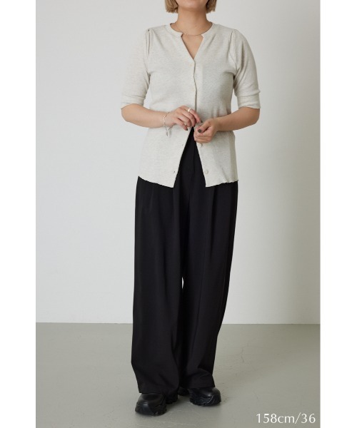 RIM.ARK(リムアーク)の「W tuck wide slacks ダブルタックワイドスラックス(スラックス・レディース・ブラック/ライトベージュ/チャコールグレー/スモークピンク・36/38)」の8枚目の写真
