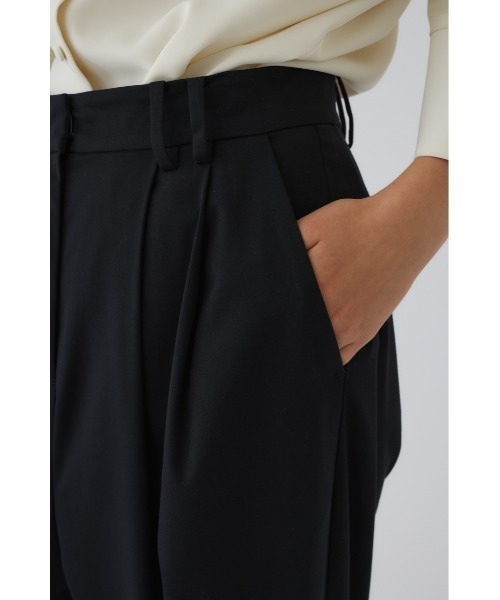 RIM.ARK(リムアーク)の「W tuck wide slacks ダブルタックワイドスラックス(スラックス・レディース・ブラック/ライトベージュ/チャコールグレー/スモークピンク・36/38)」の16枚目の写真