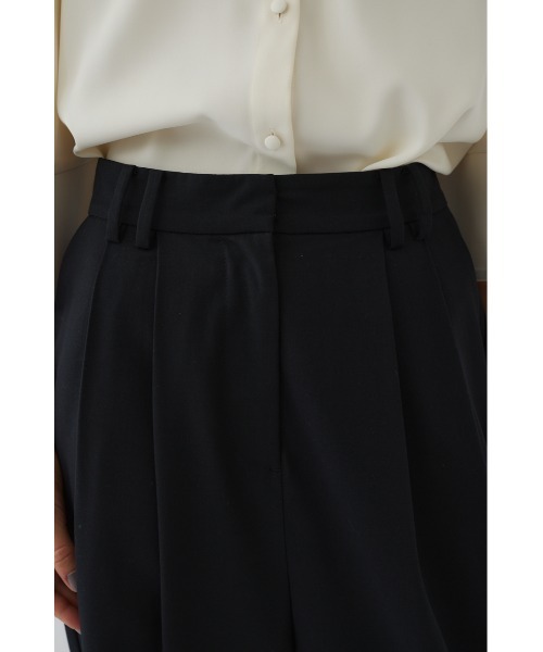 RIM.ARK(リムアーク)の「W tuck wide slacks ダブルタックワイドスラックス(スラックス・レディース・ブラック/ライトベージュ/チャコールグレー/スモークピンク・36/38)」の15枚目の写真