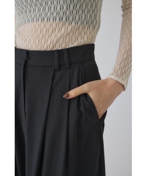 RIM.ARK(リムアーク)の「W tuck wide slacks ダブルタックワイドスラックス(スラックス・レディース・ブラック/ライトベージュ/チャコールグレー/スモークピンク・36/38)」の20枚目の写真
