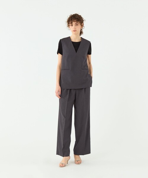 TOMORROWLAND collection(トゥモローランドコレクション)の「エクストラファインポリエステルトロピカル タックワイドパンツ(その他パンツ・レディース・チャコールグレー/ブラウン・32/34/36)」の12枚目の写真