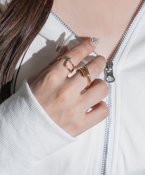 apres jour mignon(アプレジュールミニョン)の「【apresjour mignon×ARIAZ】デザインリングセット(リング・レディース・シルバー/ゴールド・ONESIZE)」の2枚目の写真
