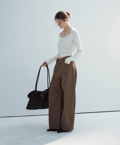 DECADE CLASSIC(ディケイド クラシック)の「DECADE CLASSIC コットン100% カーブシルエット デニムパンツ(デニムパンツ・レディース・ブラック/ライトベージュ/ブラウン・LARGE/MEDIUM/SMALL)」の15枚目の写真