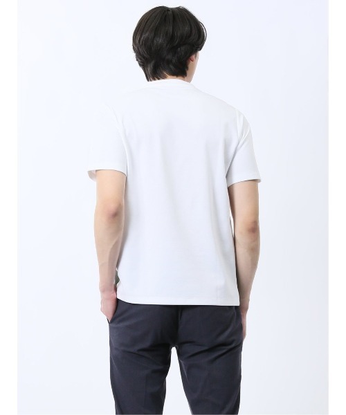 TAKA-Q(タカキュー)の「【吸水速乾 ストレッチ】タカキュー 異素材切替 クルーネック 半袖 Tシャツ(Tシャツ/カットソー・メンズ・ホワイト/ブルー・MEDIUM/LARGE/X-LARGE)」の4枚目の写真