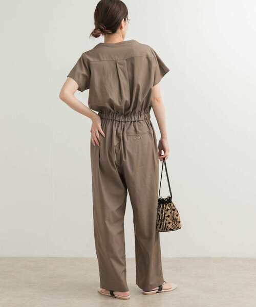 URBAN RESEARCH DOORS（アーバンリサーチドアーズ）の「リネンMIXコンビネゾン（サロペット/オーバーオール・レディース・モカ/ブラック・SMALL/MEDIUM）」の17枚目の写真