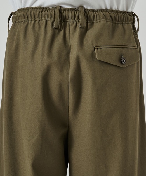 markaware（マーカウェア）の「【MARKAWARE/マーカウェア】別注 TRIPLE PLEATED WIDE TROUSERS（スラックス・メンズ・カーキブラウン/ダークグリーン/ブラック・1/2）」の7枚目の写真