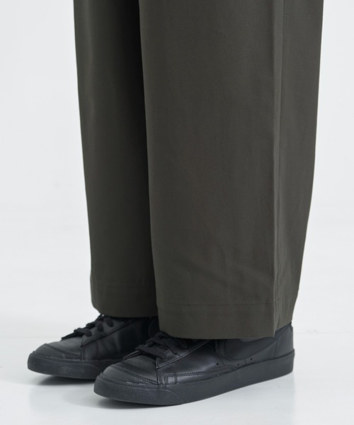 markaware（マーカウェア）の「【MARKAWARE/マーカウェア】別注 TRIPLE PLEATED WIDE TROUSERS（スラックス・メンズ・カーキブラウン/ダークグリーン/ブラック・1/2）」の19枚目の写真