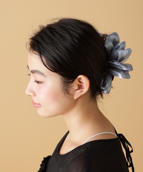 niko and...（ニコアンド）の「サテン風BIGバンスクリップ[tiny tiny(ティニーティニー)]（バレッタ/ヘアクリップ・レディース・ブラック/ライトブルー・0）」の3枚目の写真