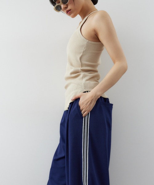 HANNE（アン）の「サイドラインワイドジャージパンツ（スウェットパンツ・レディース・ブルー/ブラック・SMALL/MEDIUM）」の9枚目の写真