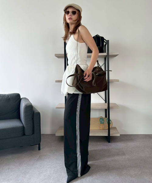 HANNE（アン）の「サイドラインワイドジャージパンツ（スウェットパンツ・レディース・ブルー/ブラック・SMALL/MEDIUM）」の3枚目の写真