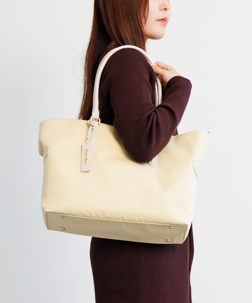 Jewelna Rose(ジュエルナローズ)の「グレタ ナイロントートバッグ A4 16251(トートバッグ・レディース・ブラック/ライトピンク/ダークグレー/ライトイエロー・FREE)」の3枚目の写真