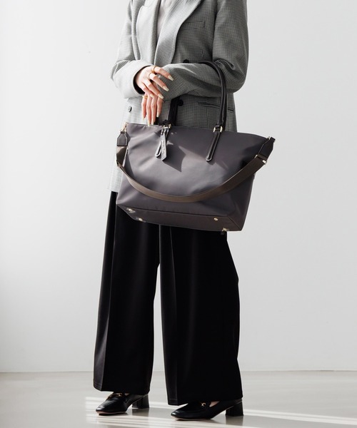 Jewelna Rose（ジュエルナローズ）の「グレタ ナイロントートバッグ A4 16251（トートバッグ・レディース・ブラック/ライトピンク/ダークグレー・FREE）」の5枚目の写真