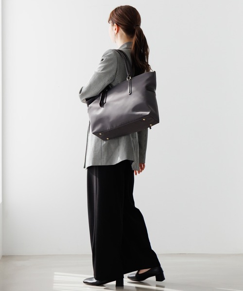 Jewelna Rose（ジュエルナローズ）の「グレタ ナイロントートバッグ A4 16251（トートバッグ・レディース・ブラック/ライトピンク/ダークグレー・FREE）」の6枚目の写真