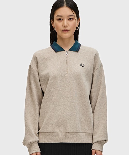 FRED PERRY(フレッドペリー)の「Zip Neck Collar Sweatshirt/ジップネックスウェットシャツ(スウェット・レディース・グレイッシュベージュ/チャコールグレー・10)」の17枚目の写真