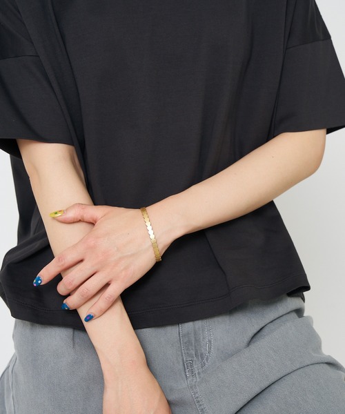 collex（コレックス）の「【Ljud/ユード】ハートブラスバングル（バングル/リストバンド・レディース・ゴールド/シルバー・フリー）」の2枚目の写真