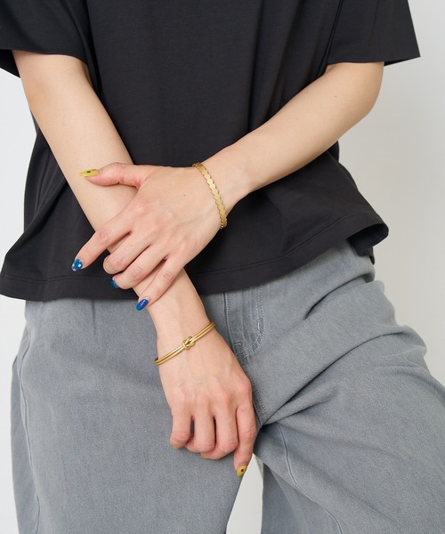 collex（コレックス）の「【Ljud/ユード】ハートブラスバングル（バングル/リストバンド・レディース・ゴールド/シルバー・フリー）」の7枚目の写真