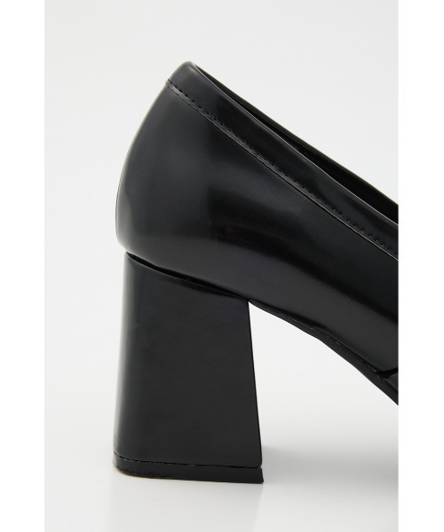 rienda（リエンダ）の「チェーン付きスリムトゥローファーパンプス  靴（ローファー・レディース・ブラウン/ブラック・SMALL/MEDIUM/LARGE）」の8枚目の写真