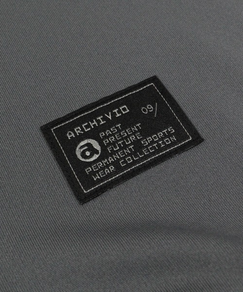 archivio(アルチビオ)の「<MENS>【メンズ】UV速乾モックネックプルオーバー(Tシャツ/カットソー・メンズ・ライトブルー/ホワイト/ブラック/グレー・LL/M/L)」の9枚目の写真