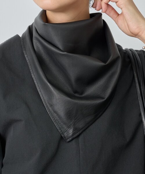 BEARDSLEY（ビアズリー）の「《15 quinze》レザースカーフ（バンダナ/スカーフ・レディース・ブラック・FREE）」の5枚目の写真