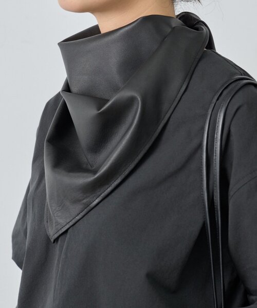 BEARDSLEY（ビアズリー）の「《15 quinze》レザースカーフ（バンダナ/スカーフ・レディース・ブラック・FREE）」の6枚目の写真