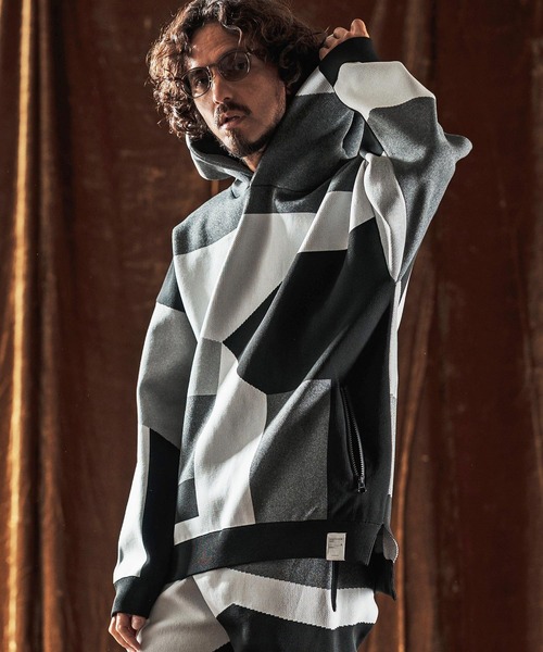 ANGENEHM（アンゲネーム）の「mpa3885-Jacquard Block Color Hoodie -Airy Yarn Sweater- ニットフーディー(AG05-014acf)（パーカー・メンズ・ブラック/ライトグレー/ネイビー・L/M/S）」の17枚目の写真