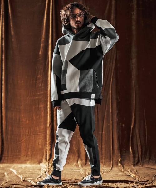 ANGENEHM（アンゲネーム）の「mpa3885-Jacquard Block Color Hoodie -Airy Yarn Sweater- ニットフーディー(AG05-014acf)（パーカー・メンズ・ブラック/ライトグレー/ネイビー・L/M/S）」の21枚目の写真