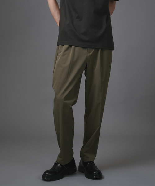 B.C STOCK(ベーセーストック)の「〈Breeze Func〉ブリーズファンク リラックスフィットスラックス(スラックス・メンズ・ネイビー/チャコールグレー/ブラック・LARGE/MEDIUM)」の2枚目の写真