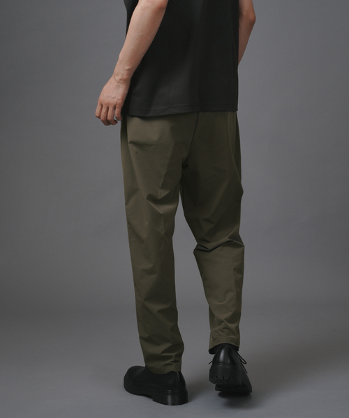 B.C STOCK(ベーセーストック)の「〈Breeze Func〉ブリーズファンク リラックスフィットスラックス(スラックス・メンズ・ネイビー/チャコールグレー/ブラック・LARGE/MEDIUM)」の13枚目の写真