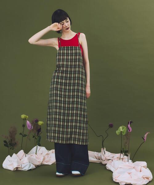 THE GOODLAND MARKET（ザグッドランドマーケット）の「cwtch　CHECK CAMI APRON（ワンピース・レディース・グリーン/グレー・FREE）」の3枚目の写真