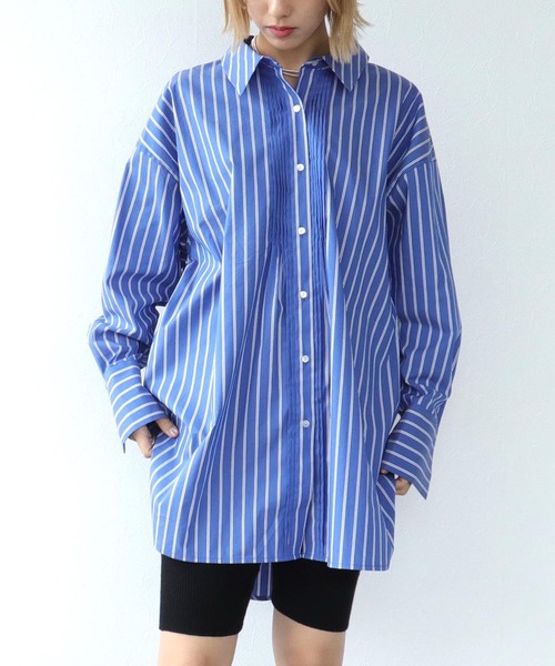 Three Four Time(スリーフォータイム)の「ピンタックビッグシャツ(シャツ/ブラウス・レディース・ホワイト/ネイビー・FREE)」の2枚目の写真