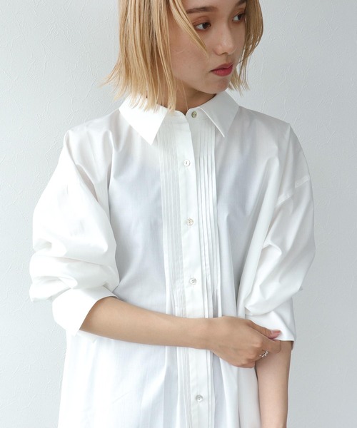 Three Four Time(スリーフォータイム)の「ピンタックビッグシャツ(シャツ/ブラウス・レディース・ホワイト/ネイビー・FREE)」の4枚目の写真