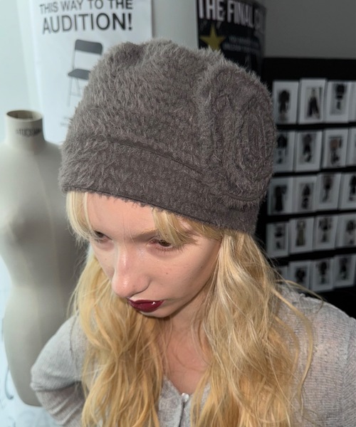 SHAGGIE（シャギー）の「バラ付きニット帽（ニットキャップ/ビーニー・レディース・ブラック/グレー・FREE）」の16枚目の写真