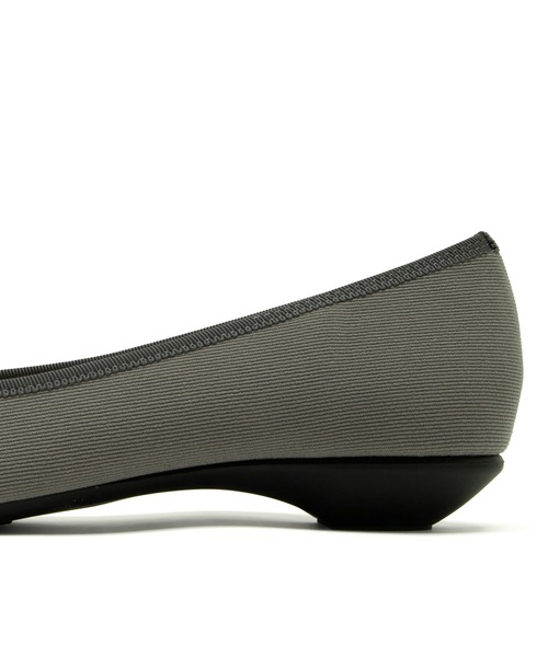 JELLY BEANS(ジェリービーンズ)の「あったか仕様◆インナーファーバレエシューズ【Made in Japan】(125-56132)JELLY BEANS(ジェリービーンズ)(バレエシューズ・レディース・ブラック/グレー/アニマル・23/22.5/24/23.5/24.5)」の5枚目の写真