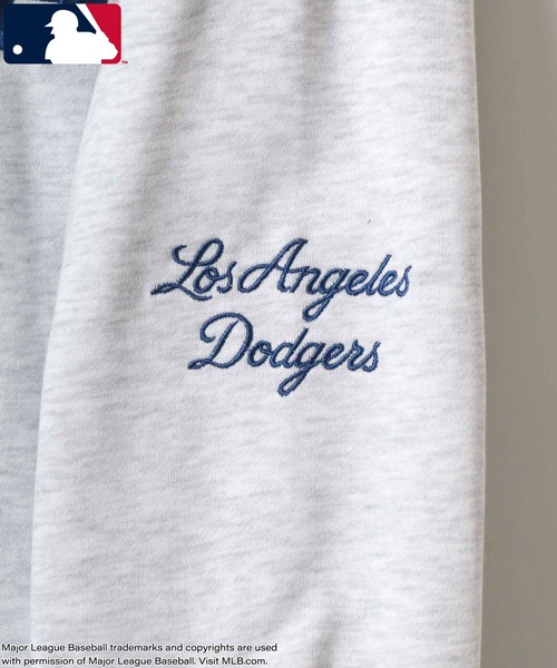 MLB（メジャーリーグベースボール）の「MLB/メジャーリーグベースボール オーバーサイズ 裏起毛 ロゴ ワッペン ワンポイント刺繍 スウェット トレーナー/レディース メンズ（スウェット・レディース・ブラック/アッシュグレー/ネイビー/ブラウン・M/L/LL）」の18枚目の写真