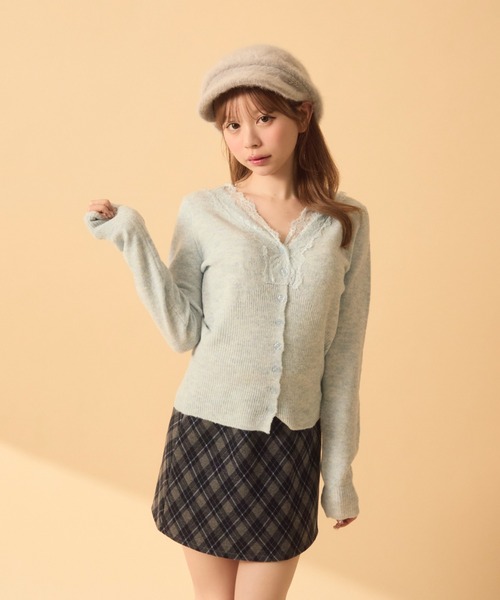 TITTY&CO.(ティティーアンドコー)の「レースカーディガン(カーディガン/ボレロ・レディース・ブラック/ベージュ/ブルー/ラベンダー・FREE)」の3枚目の写真