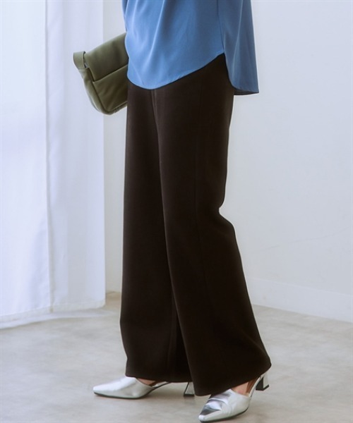 nissen（ニッセン）の「スウェード調ストレートパンツ＜大きいサイズ有＞（その他パンツ・レディース・ブラック/モカ/キナリ・S/M/L/LL）」の3枚目の写真