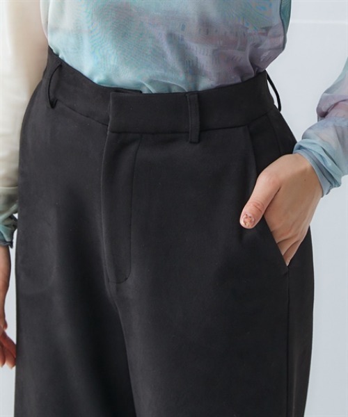 nissen（ニッセン）の「スウェード調ストレートパンツ＜大きいサイズ有＞（その他パンツ・レディース・ブラック/モカ/キナリ・S/M/L/LL）」の15枚目の写真