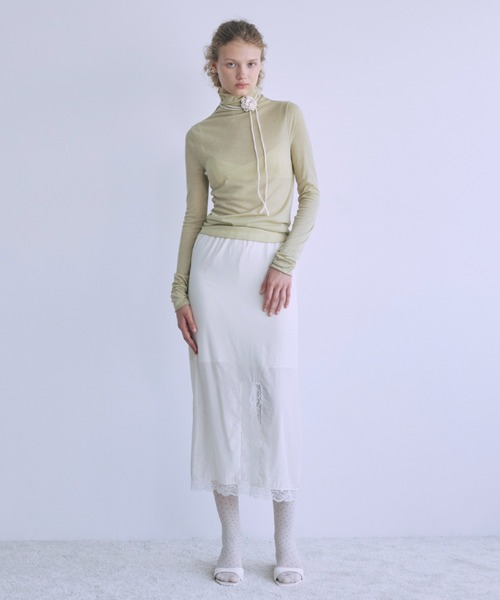 EN NEUME(エンノイム)の「Sheer Gather Tops(シャツ/ブラウス・レディース・イエロー/ダークブラウン/アイボリー/ブルー・FREE)」の22枚目の写真