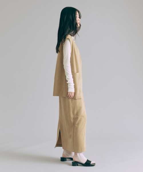 EN NEUME(エンノイム)の「Sheer Gather Tops(シャツ/ブラウス・レディース・イエロー/ダークブラウン/アイボリー/ブルー・FREE)」の17枚目の写真
