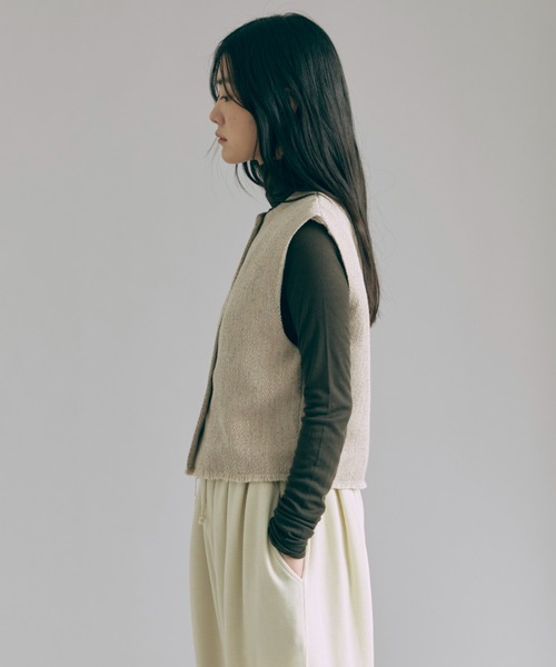 EN NEUME(エンノイム)の「Sheer Gather Tops(シャツ/ブラウス・レディース・イエロー/ダークブラウン/アイボリー/ブルー・FREE)」の11枚目の写真
