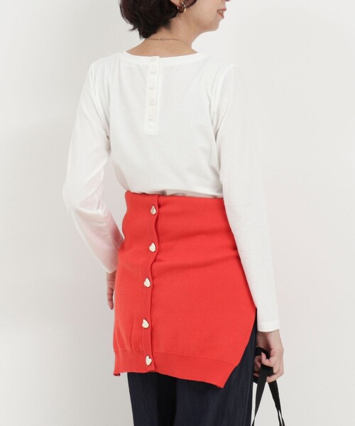 fredy couleur（フレディクルール）の「パール釦開き麻調長袖カットソー（Tシャツ/カットソー・レディース・グレイッシュベージュ/オフホワイト/チャコールグレー/ピンク・38）」の2枚目の写真