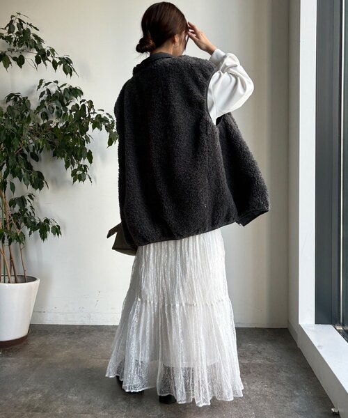 DouDou（ドゥドゥ）の「【WEB限定】リバーシブルボアベスト（ベスト・レディース・ベージュ/グレー・FREE）」の7枚目の写真