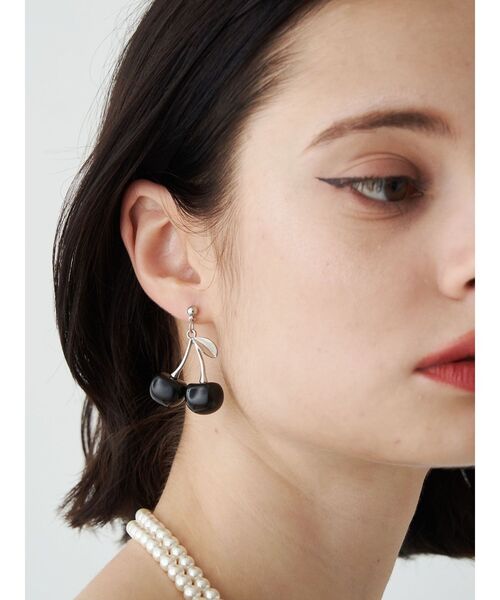 jouetie（ジュエティ）の「チェリーモチーフピアス（ピアス（両耳用）・レディース・ブラック/レッド・FREE）」の3枚目の写真