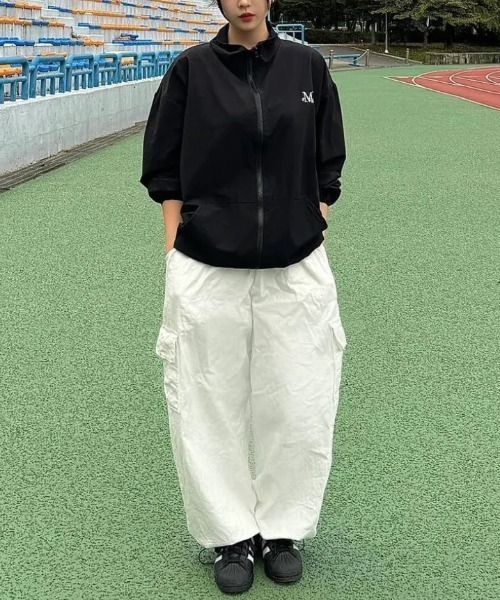 MUCENT(ムセント)の「◇MUCENT◇ブランド直輸入正規品/MUCENT ファレル ウィンドブレーカー(ユニセックス) MUCENT FARRELL WINDBREAKER (UNISEX)(ナイロンジャケット・レディース・ブラック・FREE)」の8枚目の写真