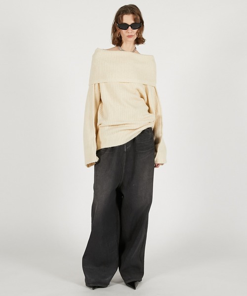 PRANK PROJECT（プランクプロジェクト）の「オフショルニット / Off-Shoulder Knit（ニット/セーター・レディース・アイボリー/ブラウン/チャコールグレー・FREE）」の20枚目の写真