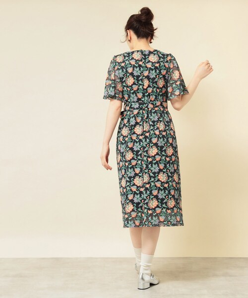 Sunauna（スーナウーナ）の「【オパール加工レース／リボン付き】フィット＆フレアワンピース（ワンピース・レディース・グリーン系その他2/ブラック系・40/38/36）」の10枚目の写真